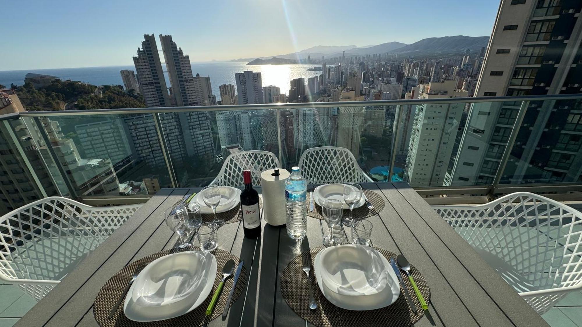 Highrise Apartment With Stunning Views From Private Balcony 85 Benidorm Dış mekan fotoğraf